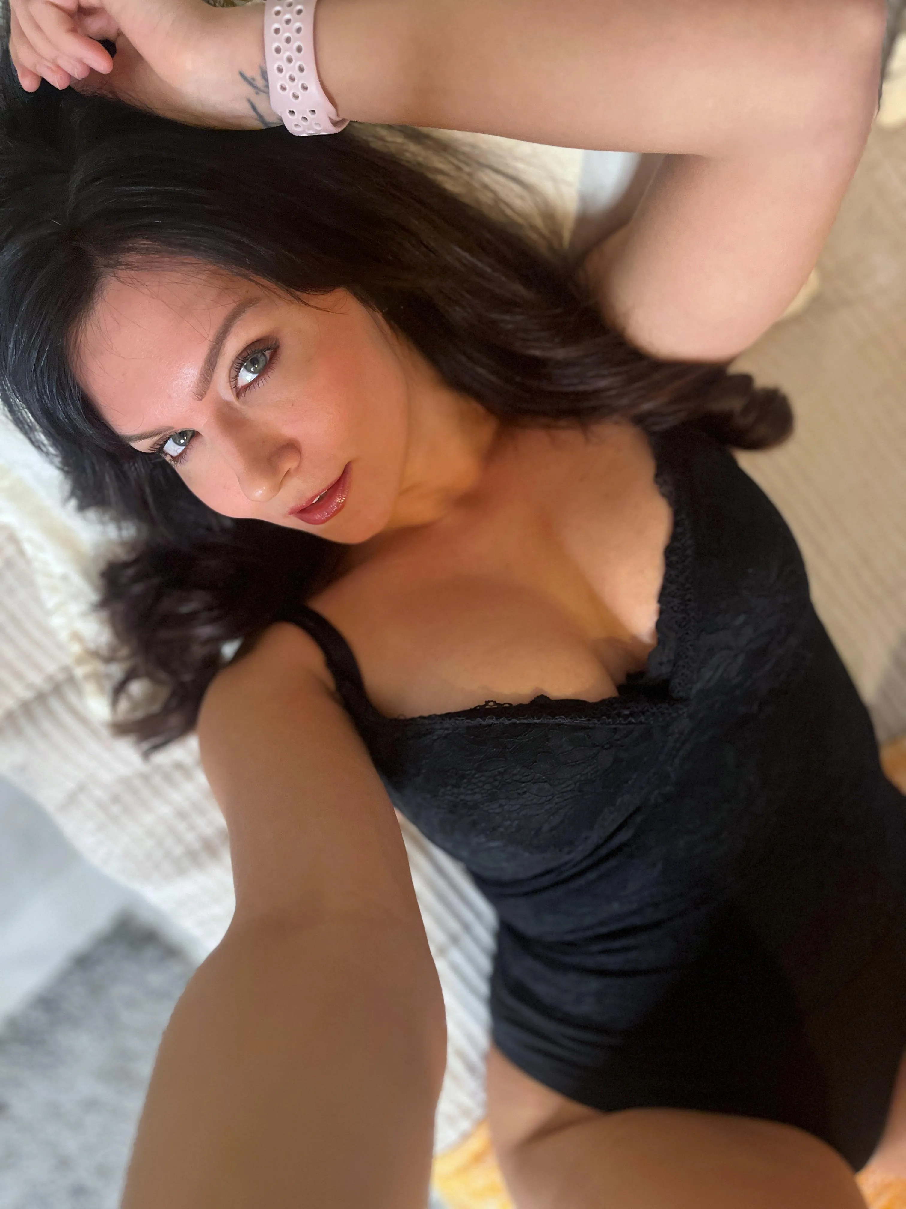 Rankka viikko tulossa 😘 tuu piristää mua posted by Fingoddesss