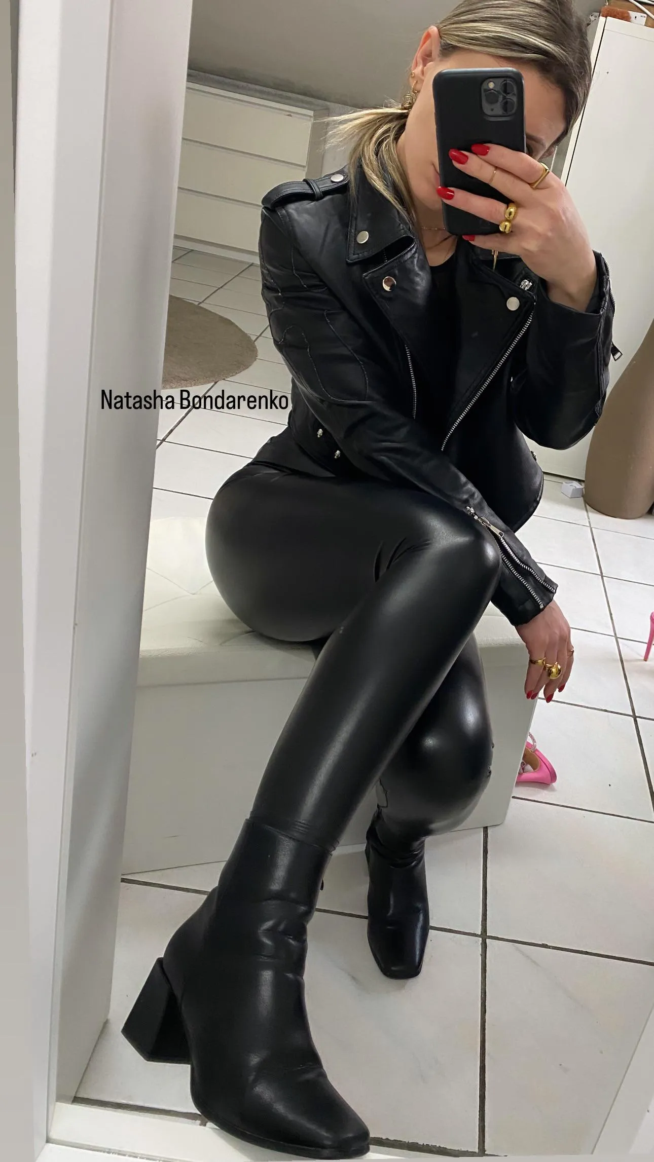 Total leather view… just for you! posted by NatyBond_OF