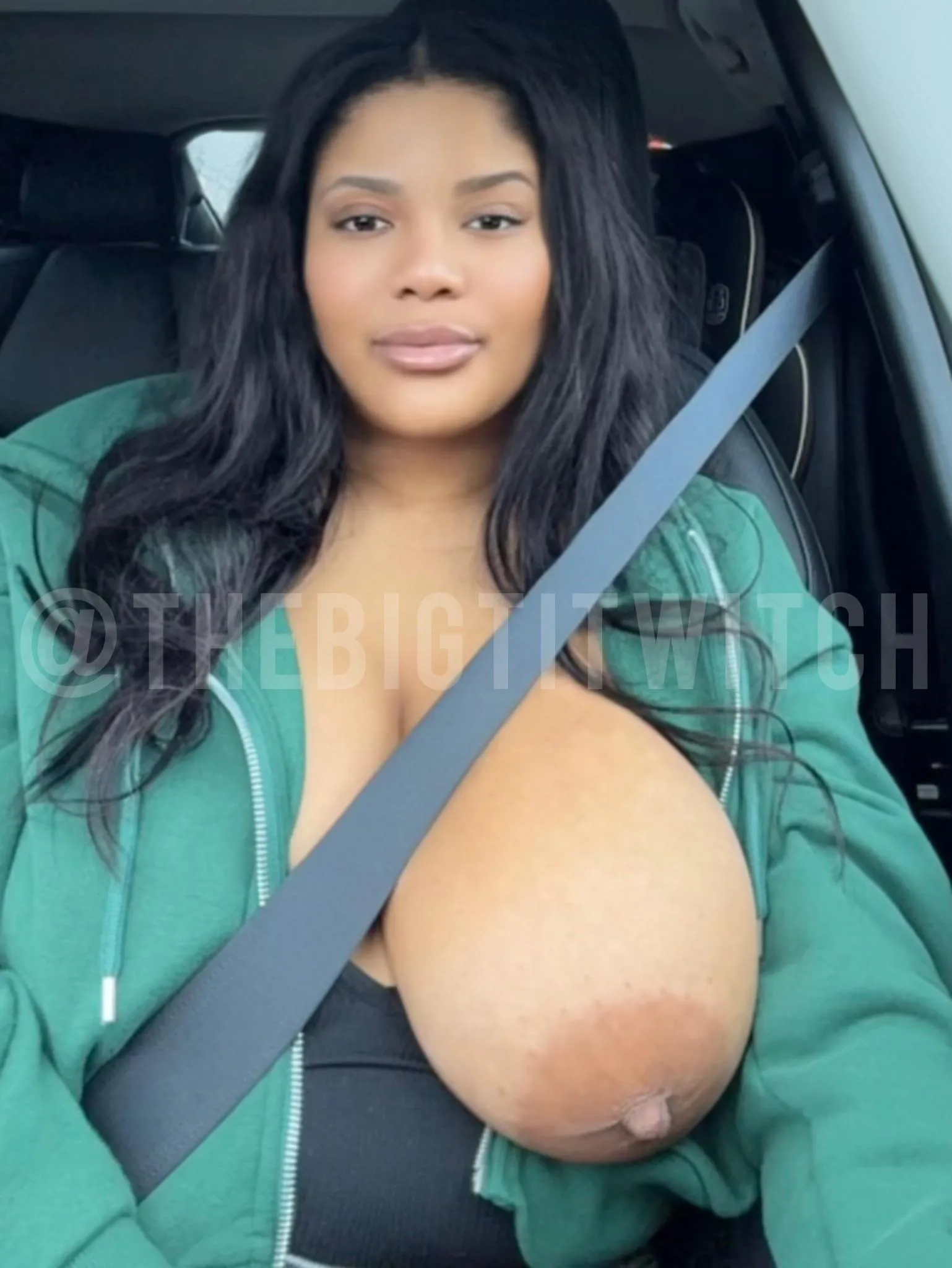 Buckle 🆙 posted by thebigtitwitch