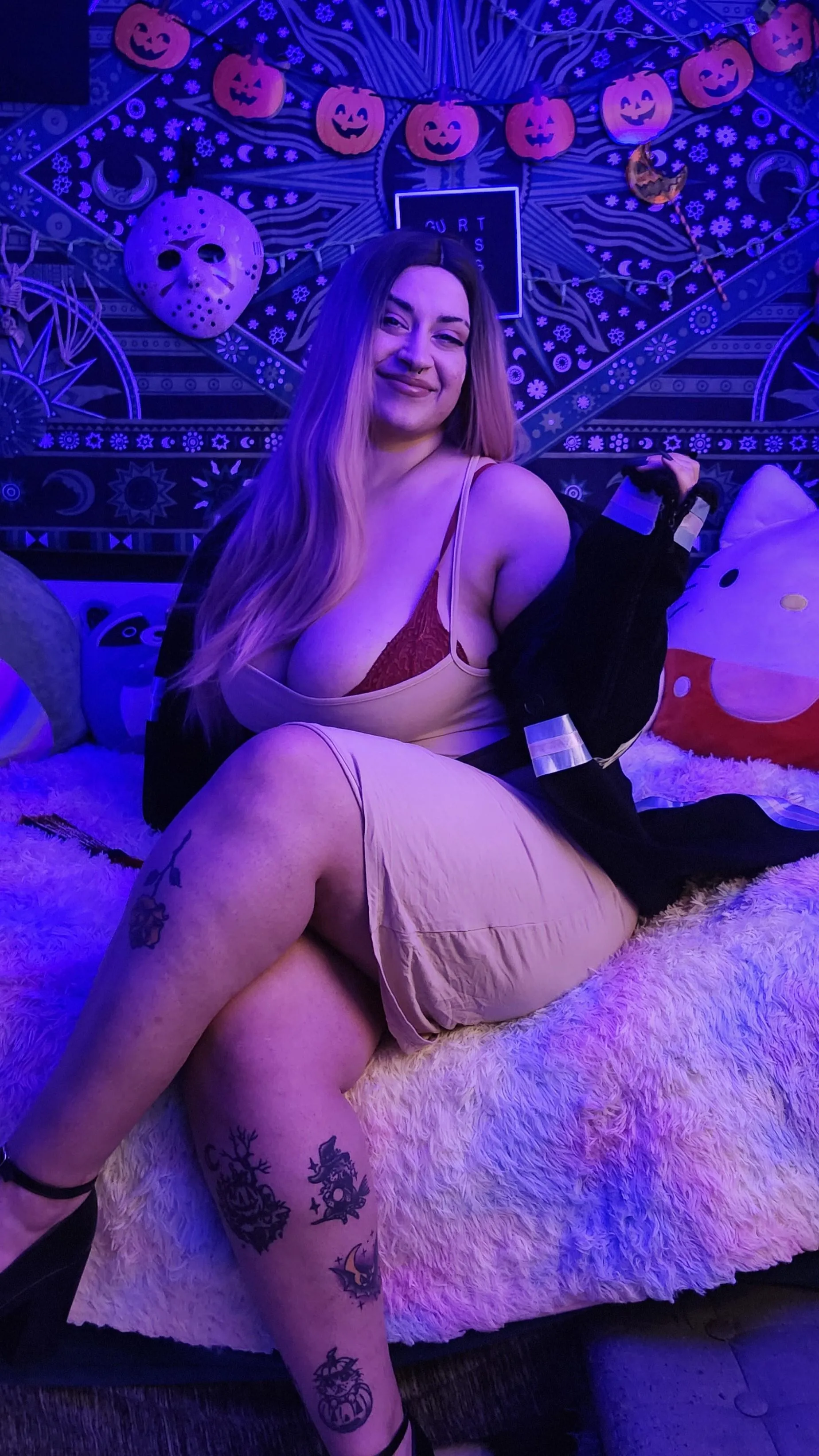 Cosplaying always makes me feel happy. It's fun to play pretend :P posted by gutr0t