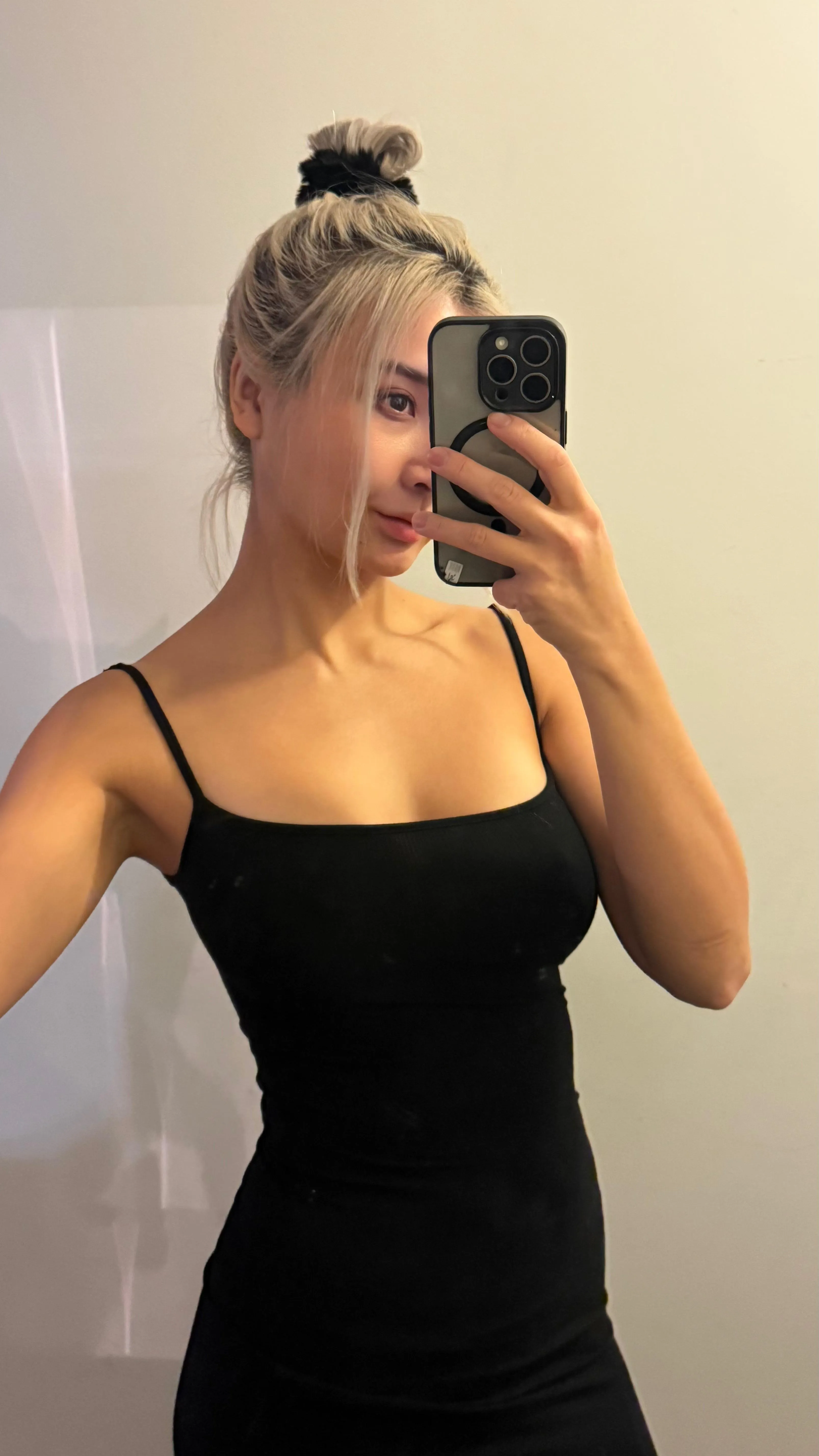 do I look cute in my favourite skim dress posted by dopamine_baby