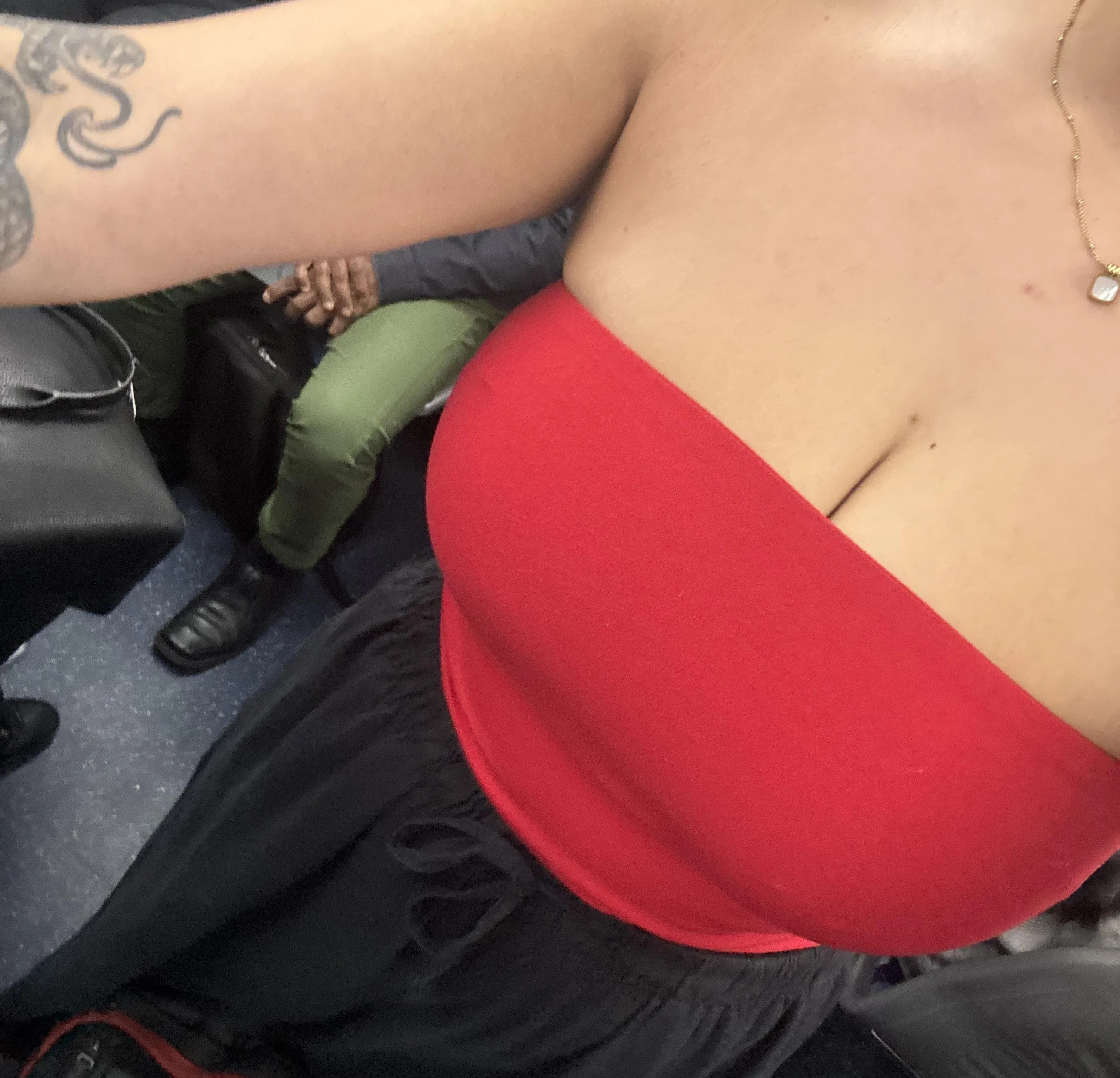 Should I flash everyone on the train 👀 posted by lucyluckii_