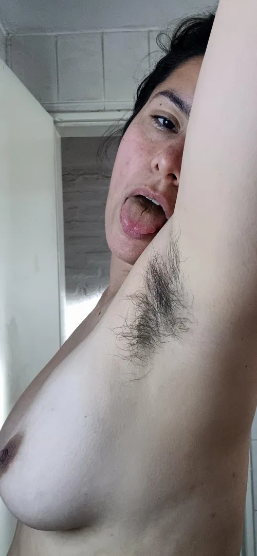 Whoever is ashamed of my hairy pits is not the one. by celestetantrika