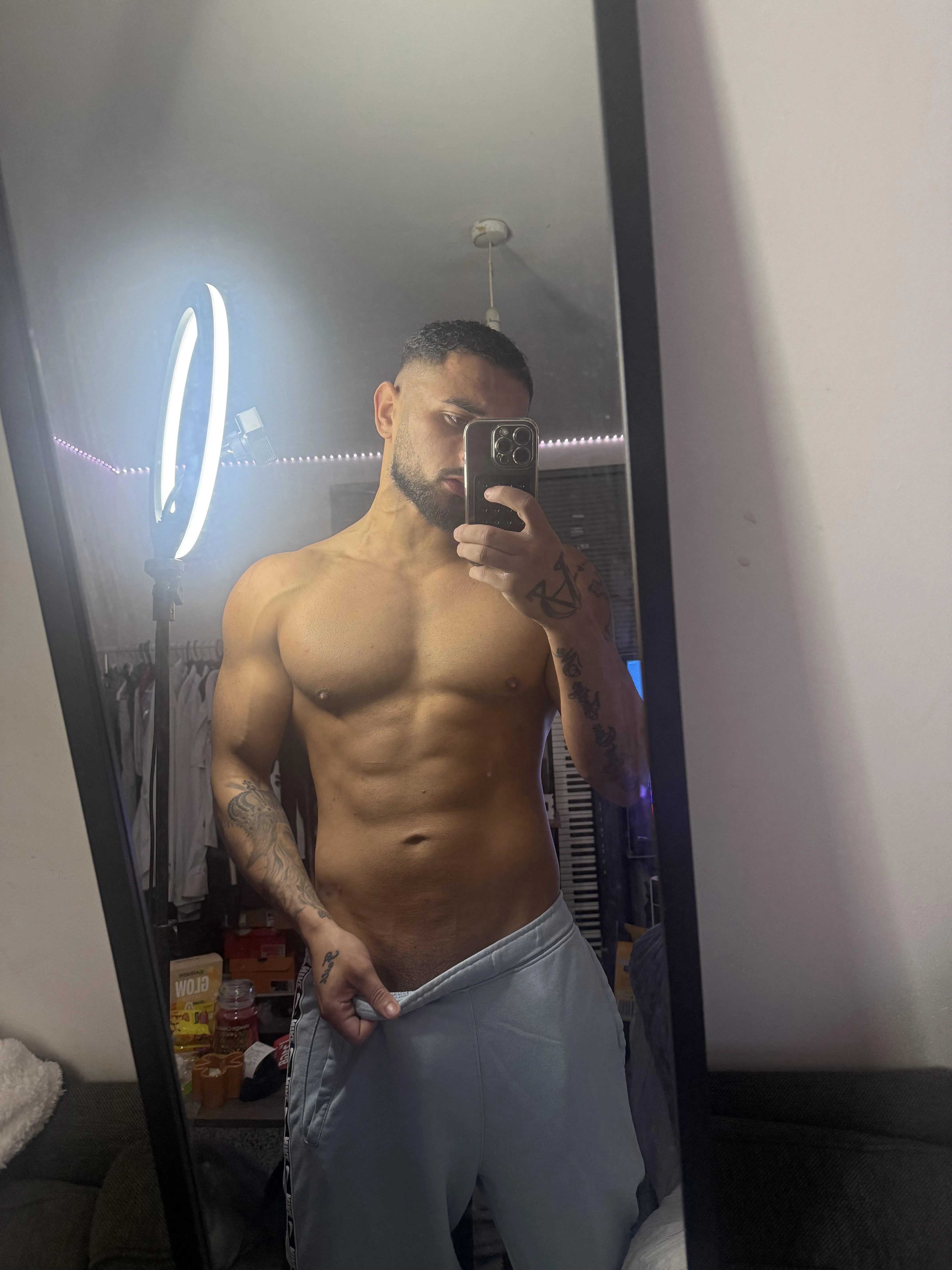 Do you wanna taste this V? posted by Novel_Effort_1641