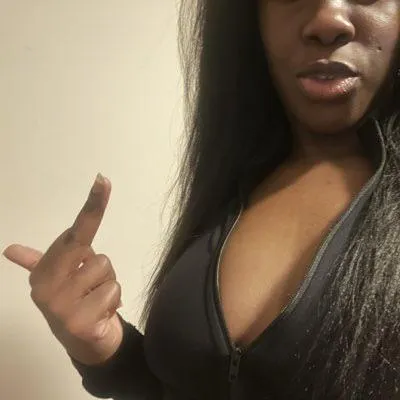 Happy payday 💸🖕🏾 posted by FinBrat_Nymph