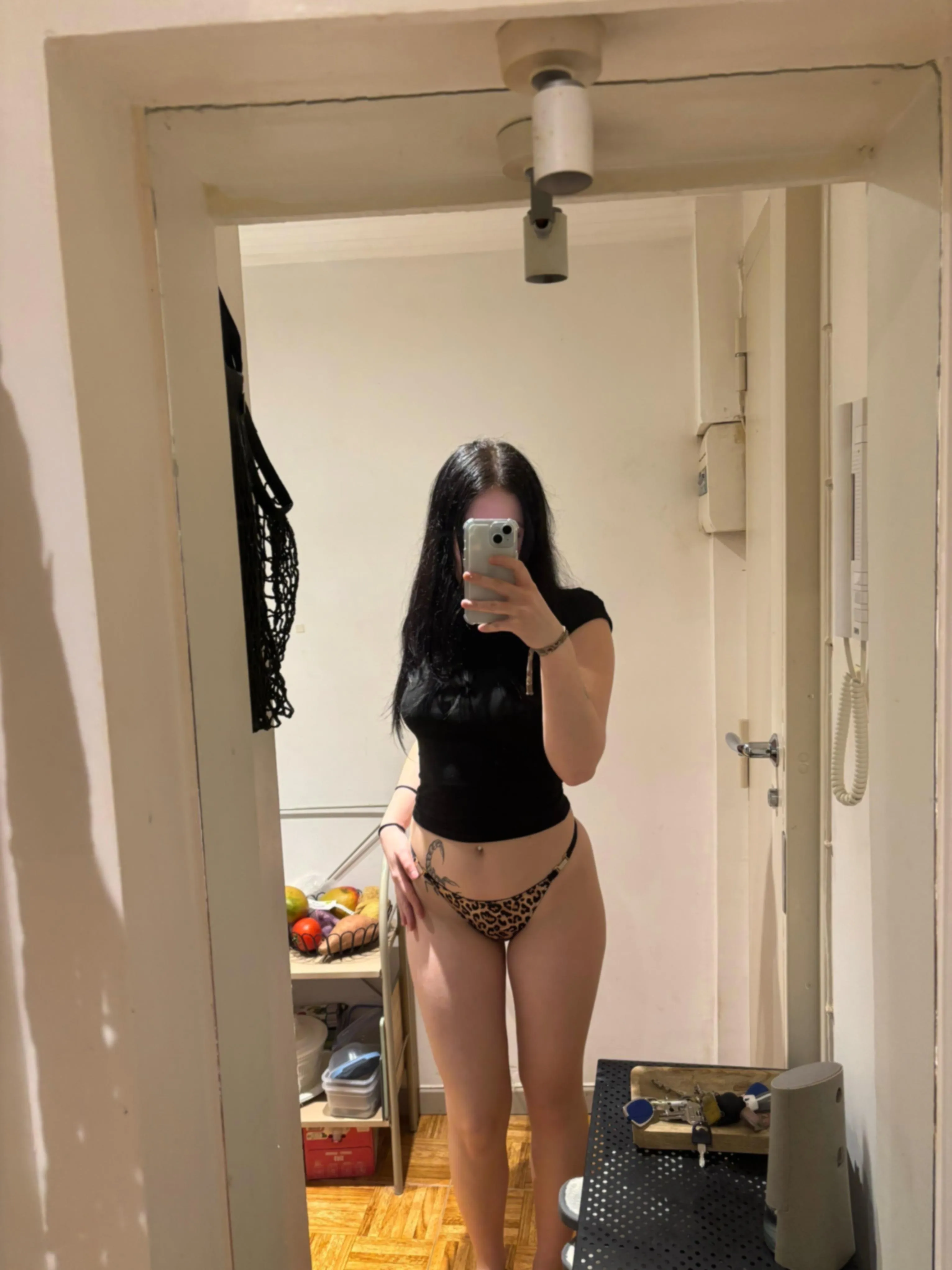 je sais pas comment m'habillerrr posted by aliceshyy