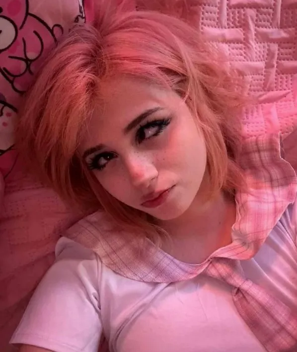 Any older guys into 07 girls? posted by MiaChime