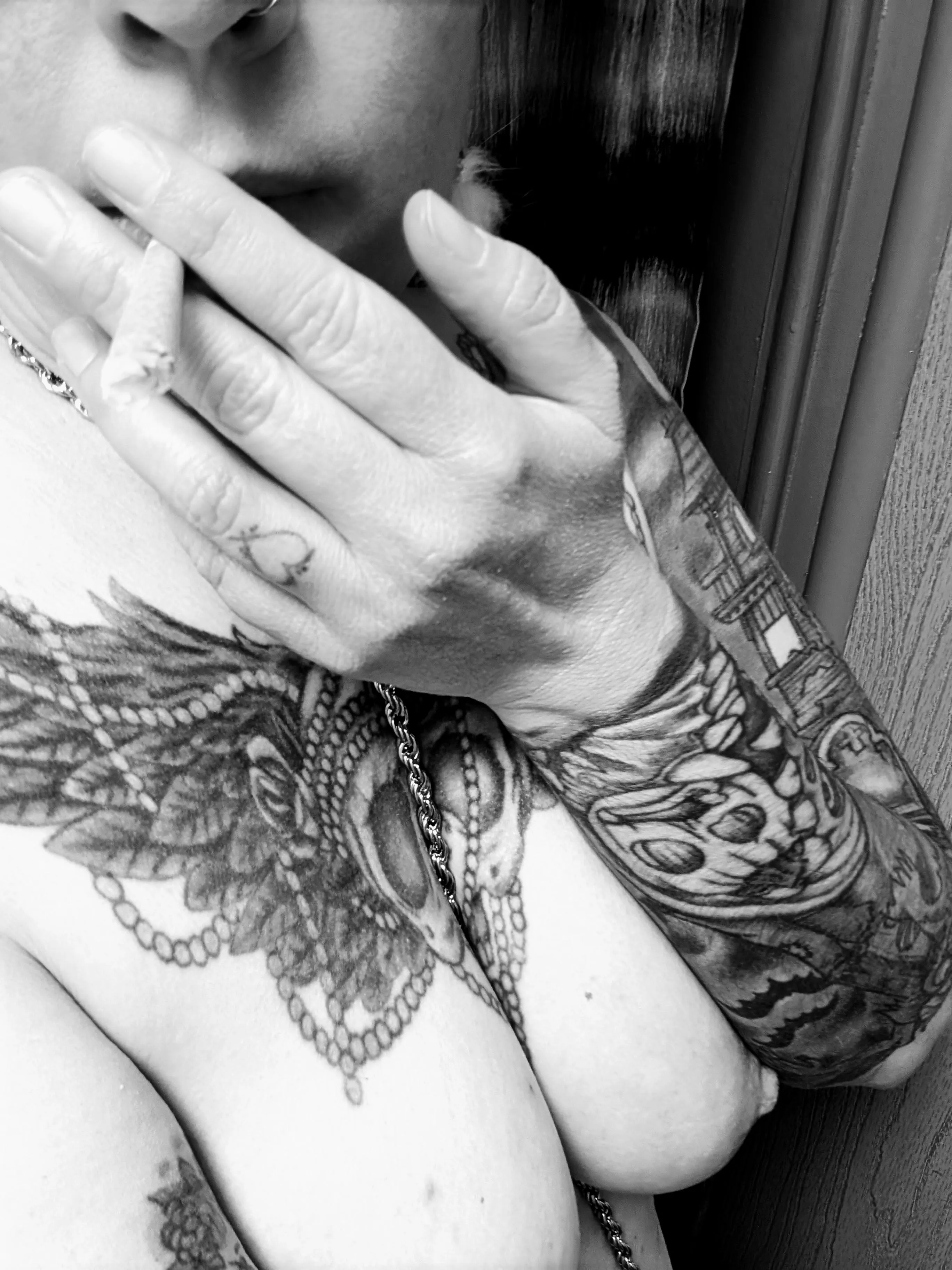 Light Touch (F) posted by pin_up_girl