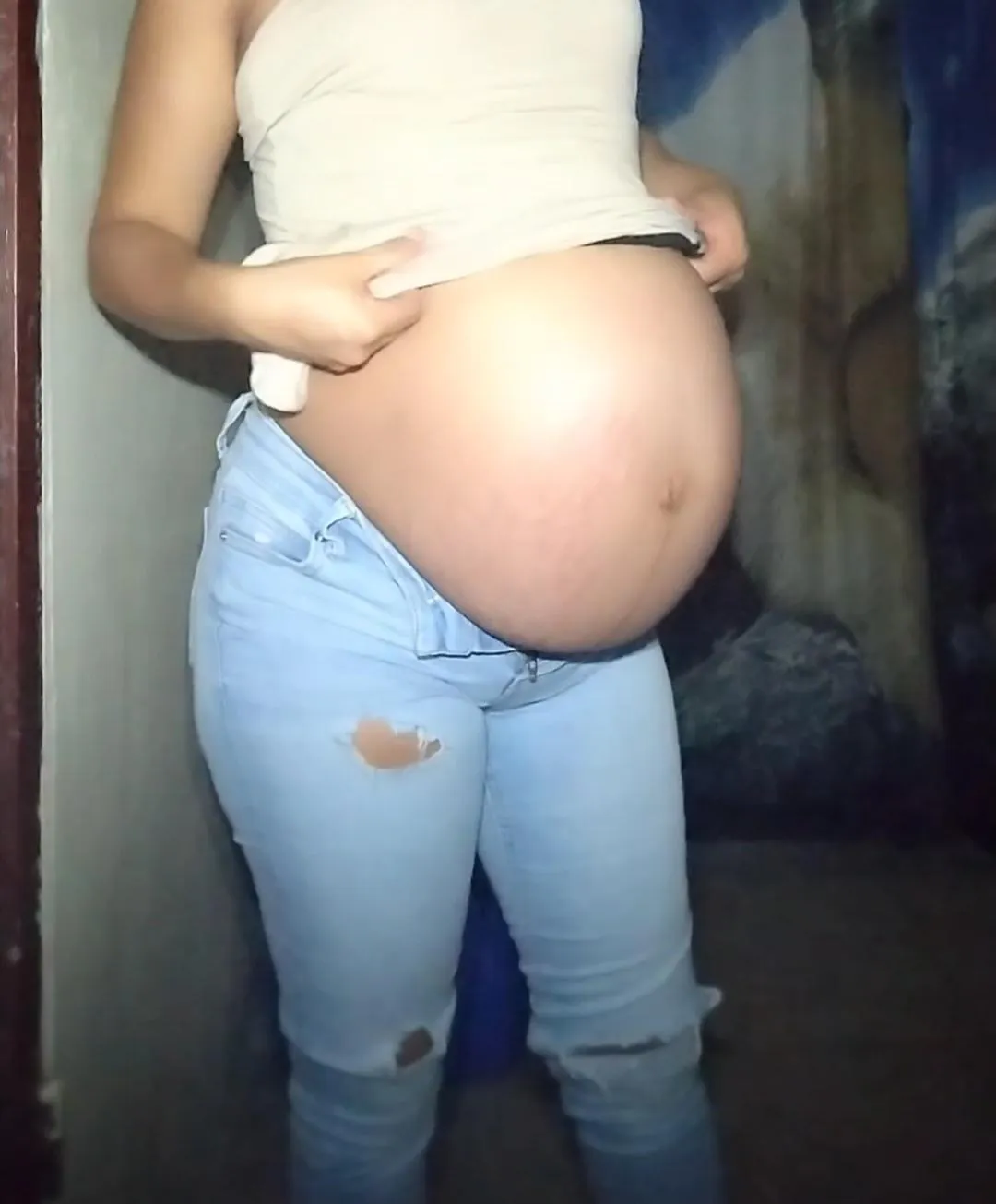 Would you like to see more of my pregnant belly?ñ posted by akmv1312