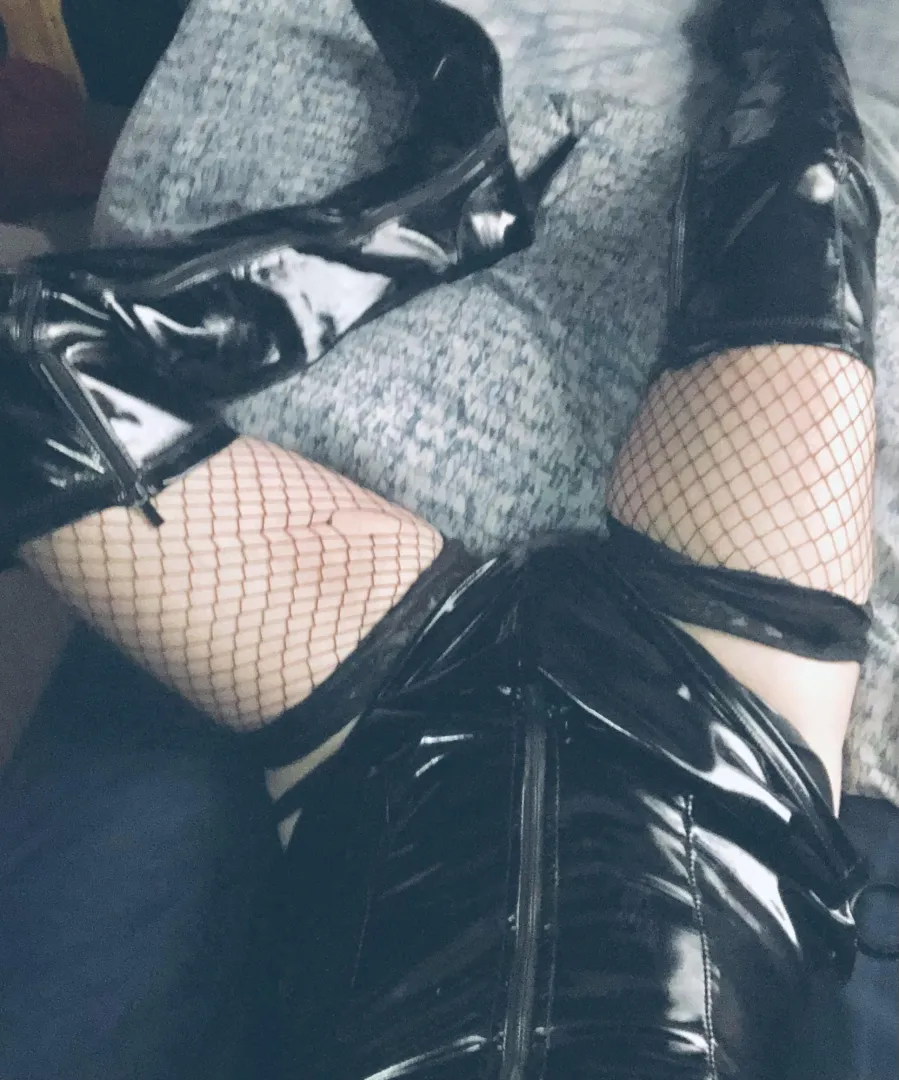 ✨✨ posted by bicuriousnewbie2021