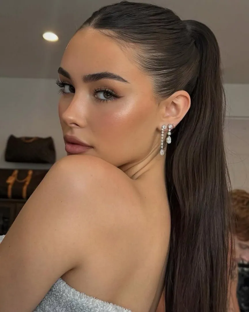  posted by DeIicateBrunette