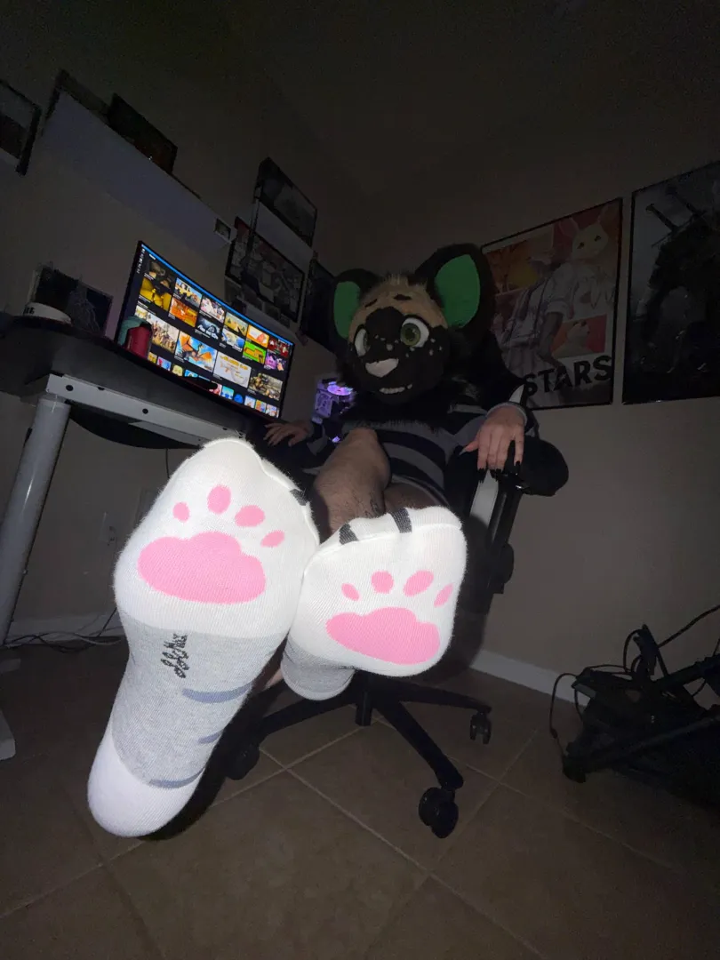  posted by queenofbuttzz