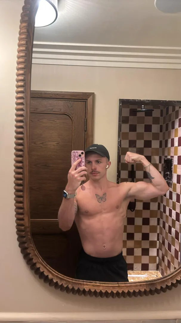  posted by twentysomethingtwink