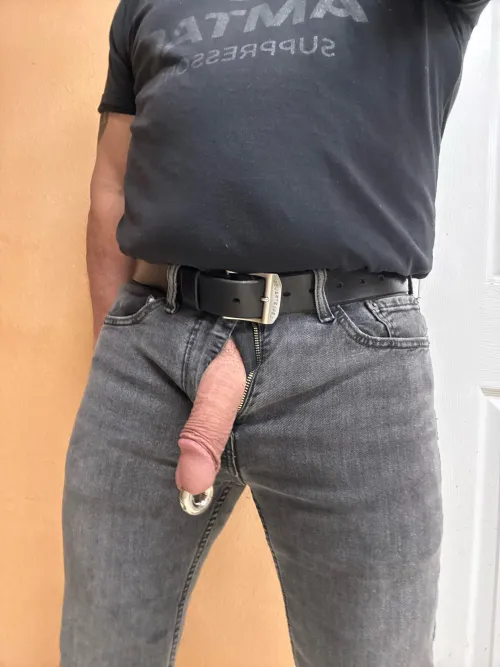 000 back in by PiercedExhibit