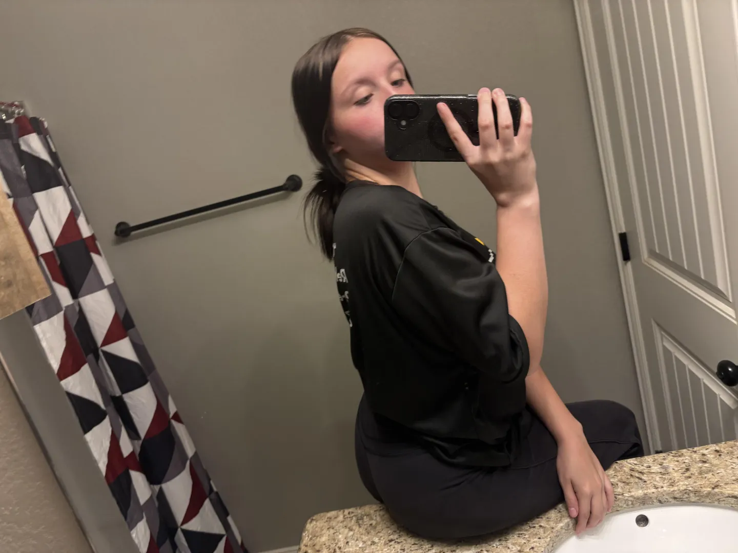 1 up=5 nudes (yes I send instantly try me) posted by cassieonlyxo