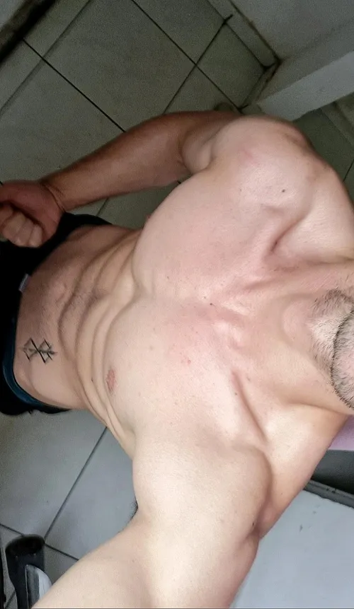 1,66 68kg by AllanLaid