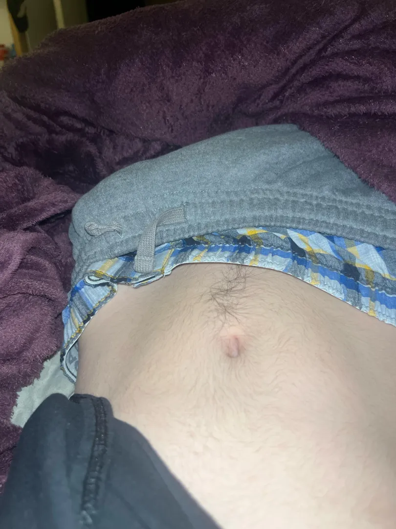 18 Bi Happy trail :P posted by ImJustASmallFemboy