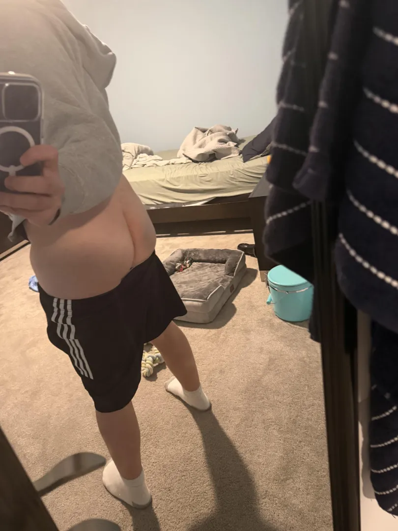 18 bored posted by Exotic-Farmer1259