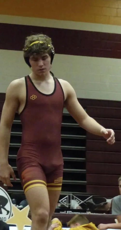 18 college freshman horny af by Global-Stay4697