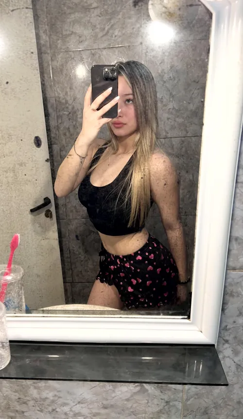 18 [F4MF] Ready for a spontaneous meet-up by Any-Enthusiasm8802