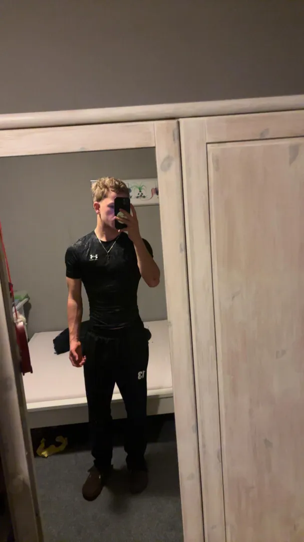 [18] Gefallen euch meine Kurven ?? posted by West-Oven6203