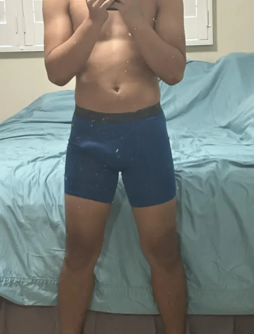 18 [M4F/MF] Honolulu- virgin looking for fun by One-Lobster-4096