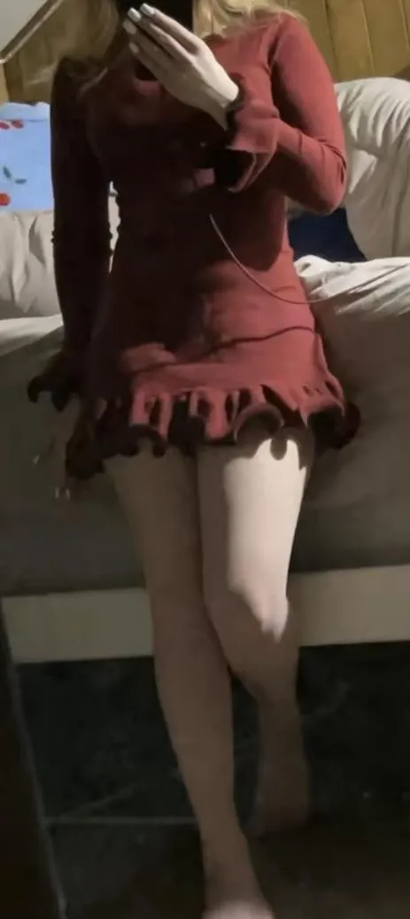 18+ Sometimes a woman just needs a controlling Dom to keep her in line posted by love_is_a_hoax