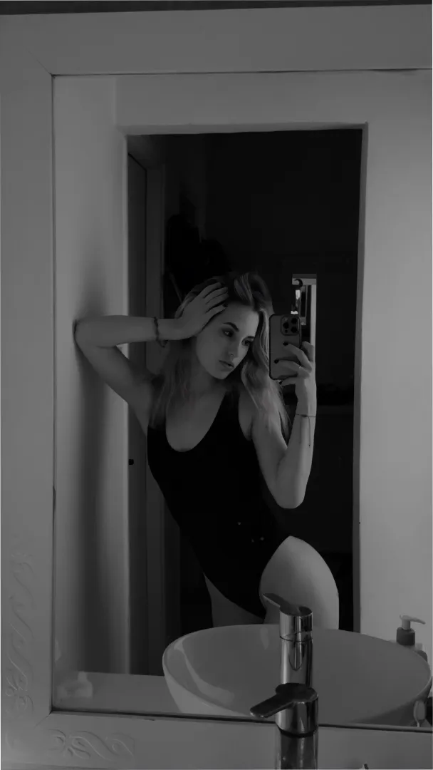 18F am i hot? posted by TeaseMeBunny