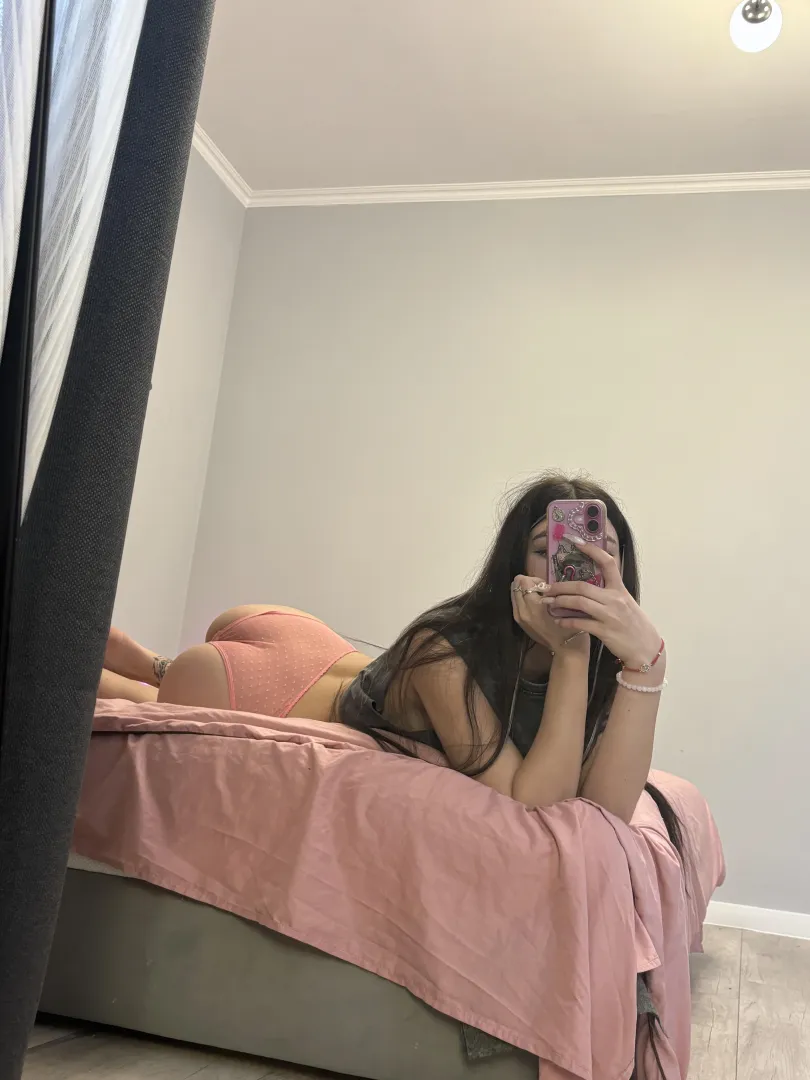 18F Anyone down for a regular sneaky link, just hit me up posted by coffeebreakfats