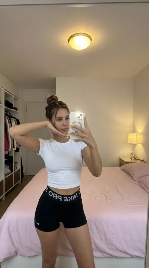 18F drop a ❤️ and I'll send u nudes (first 111 guys) by aceanova