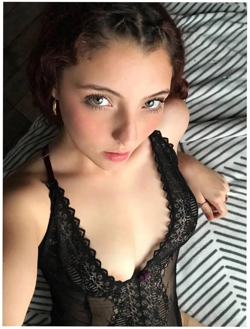 18F i overwhelmed by kindness? posted by InnocentLustx