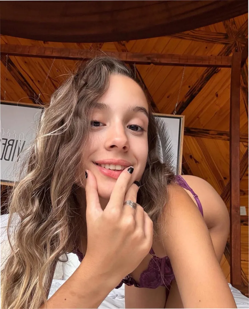 18F kinda hiding behind my smile here ngl posted by honeygirlmango