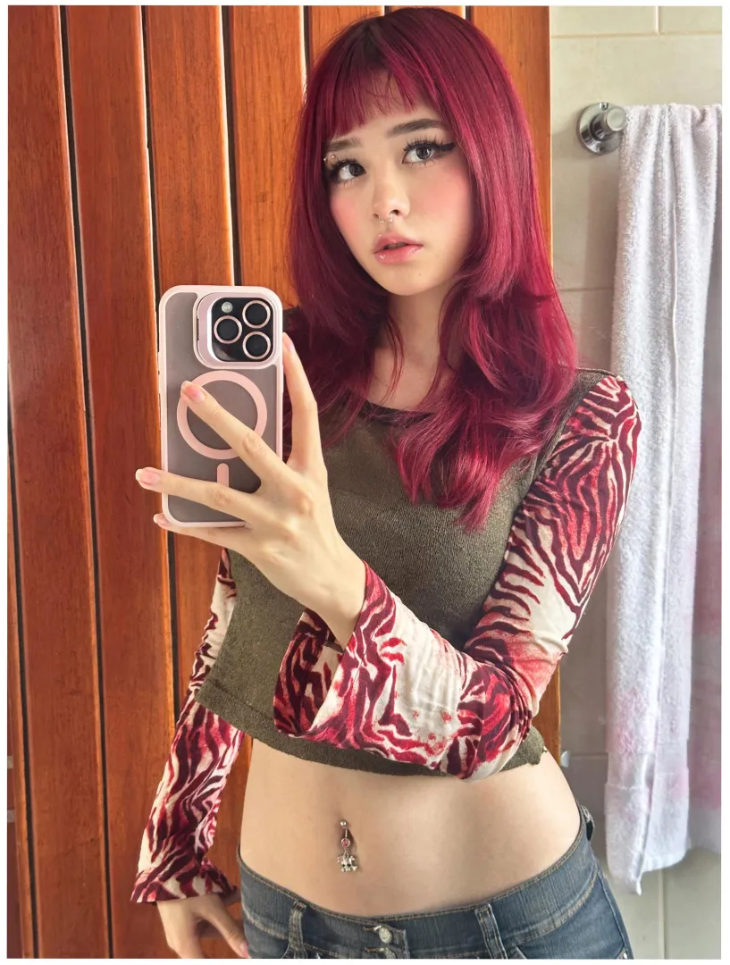 18F learning to be okay with attention posted by ShyButNastyyy