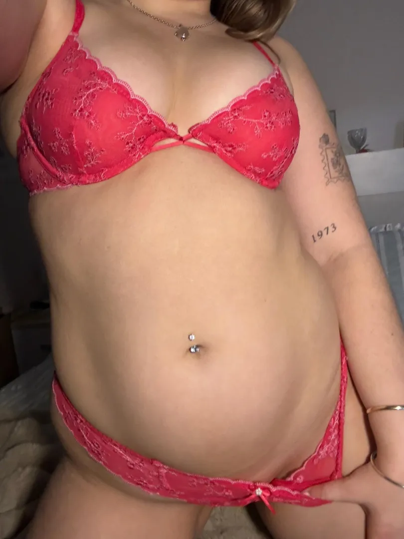18f looking for an older guy to fill me up with a fat creampie! open to different kinks. i can verify if needed. posted by Other_Juice_3356
