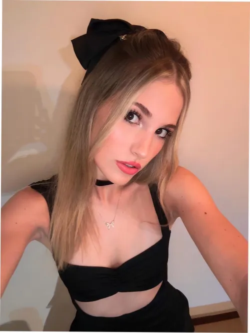 18f this feels like a small step forward for me by TeaseMeBunny