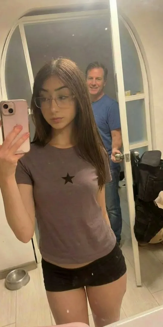 18f upvote if u want me message u the vid (he was a stranger lol) posted by pocketninja25