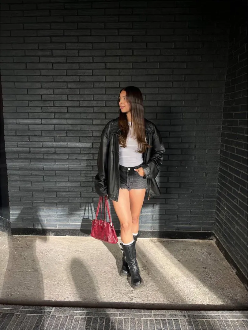 18f view soft simple and a little dangerous posted by SoftDreamette