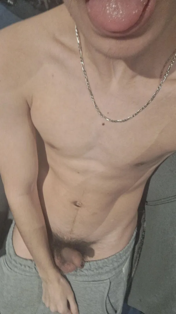 (18m) I wanna have 2 daddies in a gc to obey both of them.. I wanna be treated badly like a stupid son. posted by Able_Dig3218
