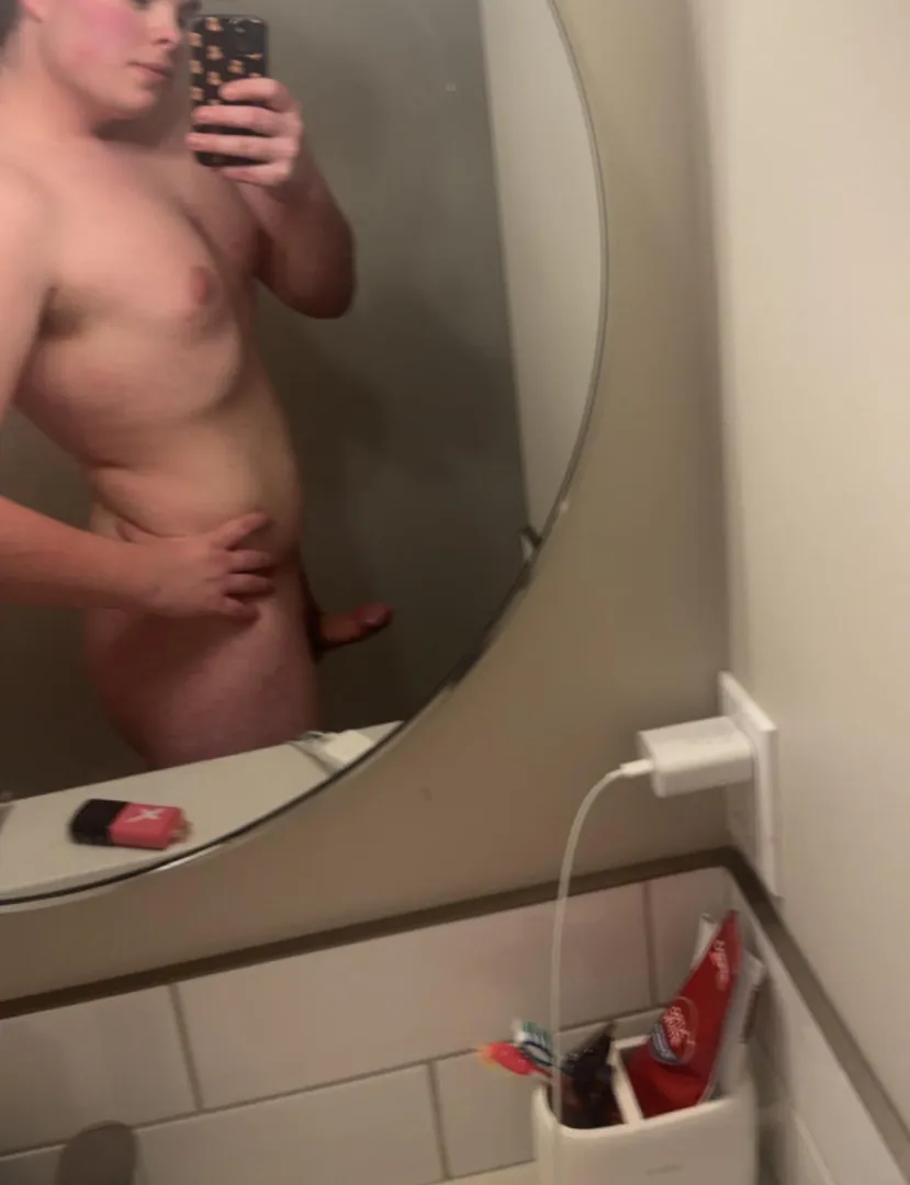 18m red deer looking for a jerk off bud or someone who wants a regular fwb posted by Temporary_City8987