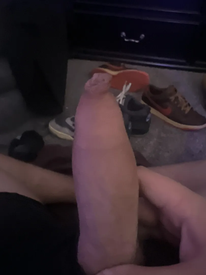 18M uncut would anyone take me :3 posted by Additional_Excuse854