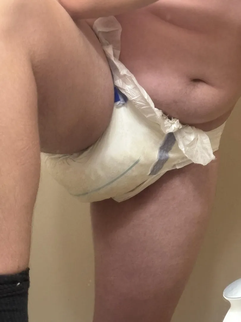 [18m] Would love to wet my diapers for daddy posted by Dl_fox