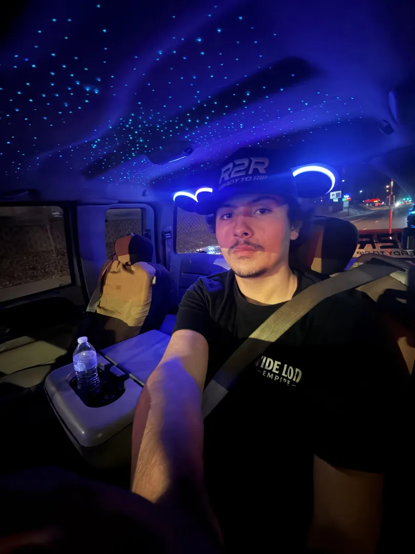 18YR old bwc for discreet fun posted by Healthy-Long-7501