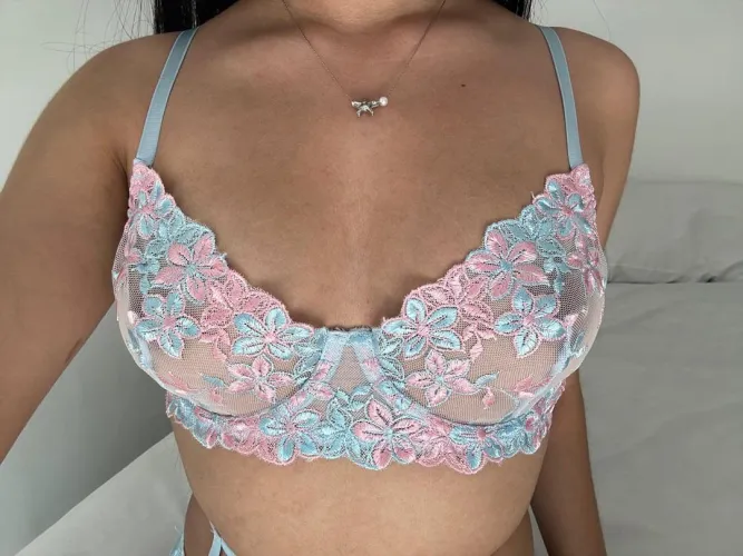 19 34B by BriannaGlam