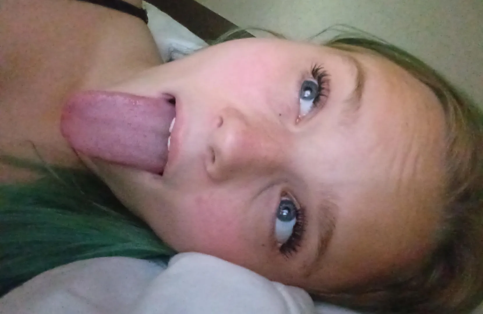 19 F SC Looking for someone who can fuck me rough posted by yo_favbaddie19