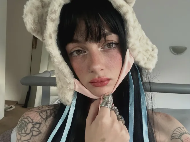 19 [F4M] Anyone nearby who can host? instta talk only: .Iunaorvyn'. by RopeRaiden