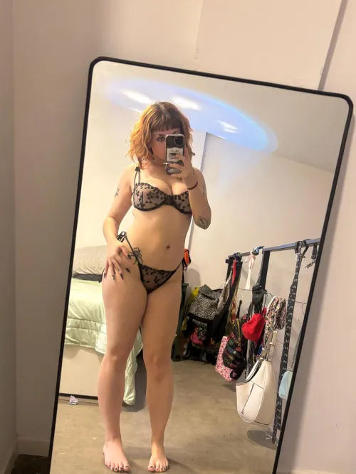 19 f4m feeling lonely and a little bit horny on this Sunday night by Sudden-Raccoon-7076