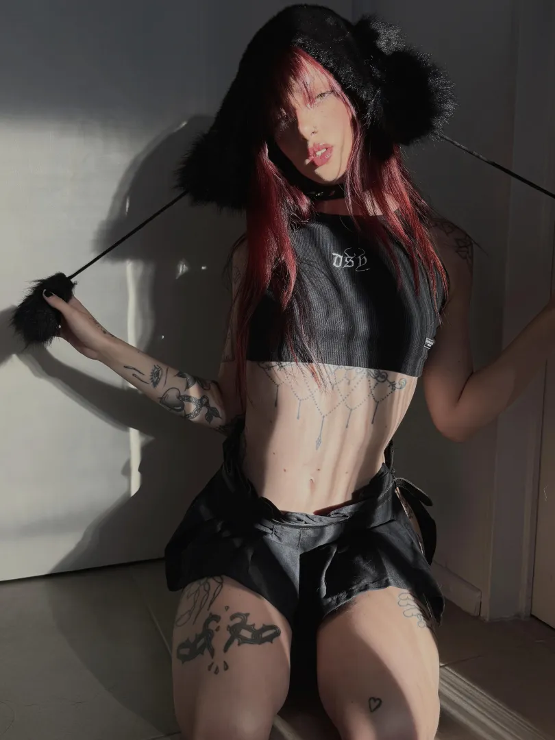 19 F4M - Slightly buzzed + can’t host, fwb vibes? - send on lg: lunaromes posted by Sticky_Z