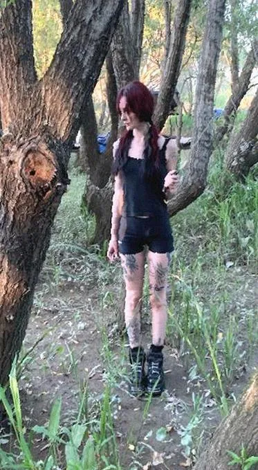 19 F4M - Slightly tipsy + can’t host, down for fwb vibes if you can, lg talk only: Lunarumes posted by [deleted]