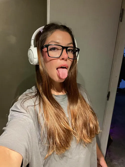 19 F4M – take my breath deeper – lntrgm: plushyerisa by RedditPls_