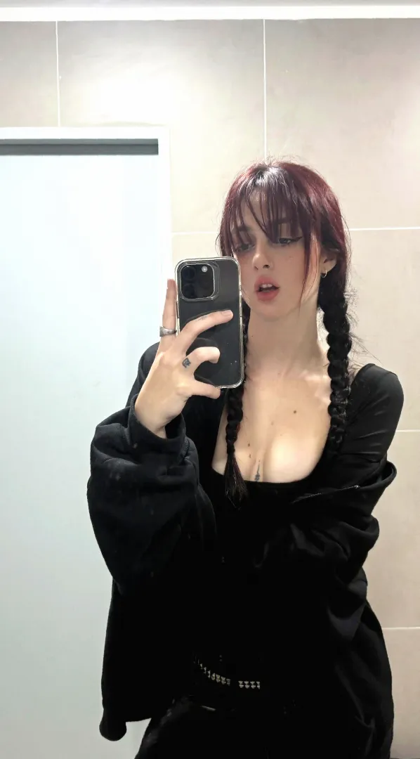 19 [F4M] #Tampa Down for some fun, had a couple drinks so I’m vibing posted by [deleted]